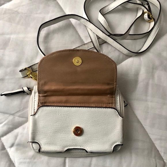 Crossbody Wallet - Picture 3 of 6